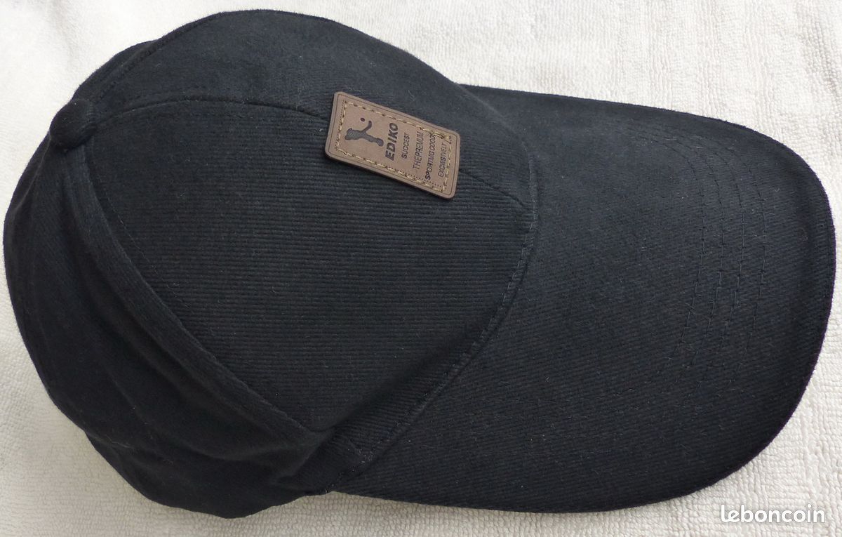 Casquette noire neuve (image 2)