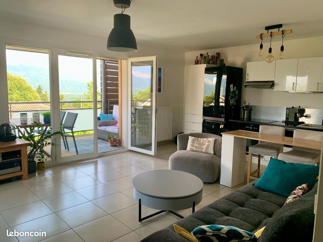 Appartement 3 pièces 61 m² · à Saint-Ismier · 61 m² · 1 020 €