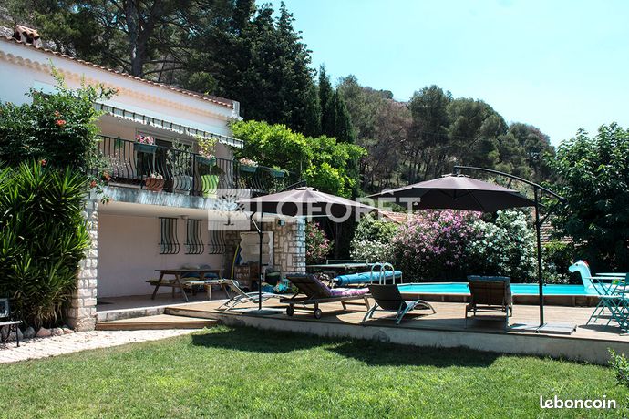 Maison 7 pièces 210 m²