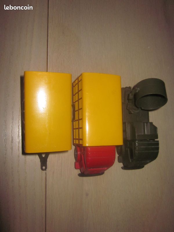 CIJ original Renault Goelette 1000 Kgs PTT et remorque