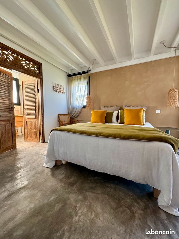 Location Saisonnières de charme, Boutique Villa 5* à la Réunion : La Villa LAUVIAH (image 1)