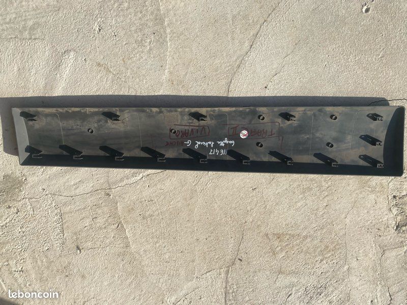 Baguette/moulure Latérale Gauche Pour Renault Trafic III (3) L2H1 - Réf 93867912 - Occasion