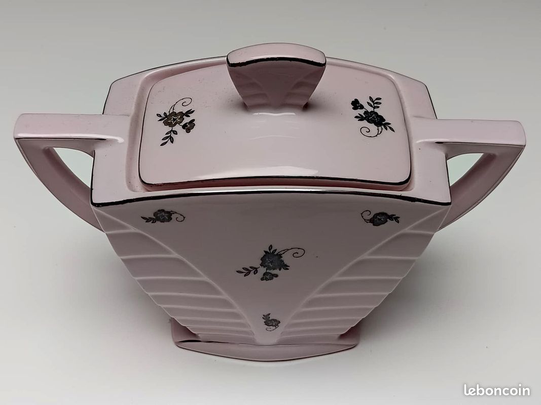 Service à café en porcelaine crème galon doré Victoria Czechoslovakia | Ma Cabane Vintage