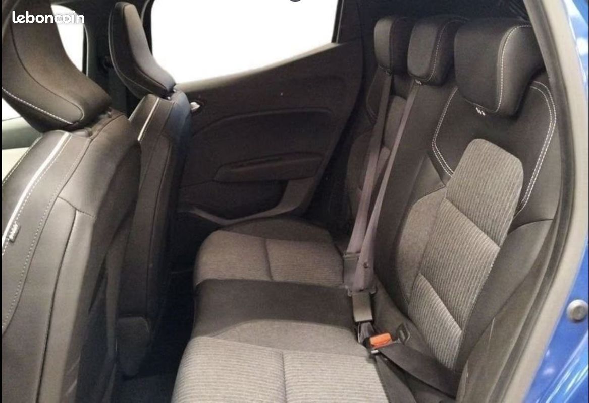 Renault clio v 1.6 e-tech hybride 145 techno (image 4)