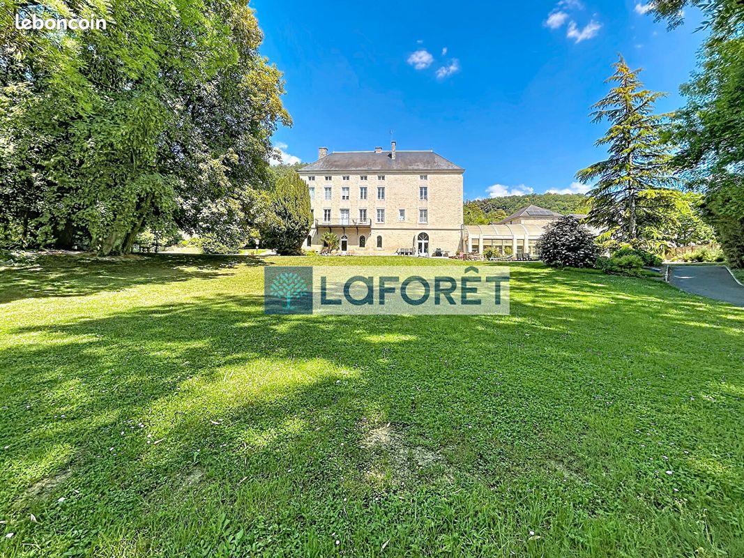 Maison 10 pièces 580 m² · à Suzannecourt · 580 m² · 990 000 €
