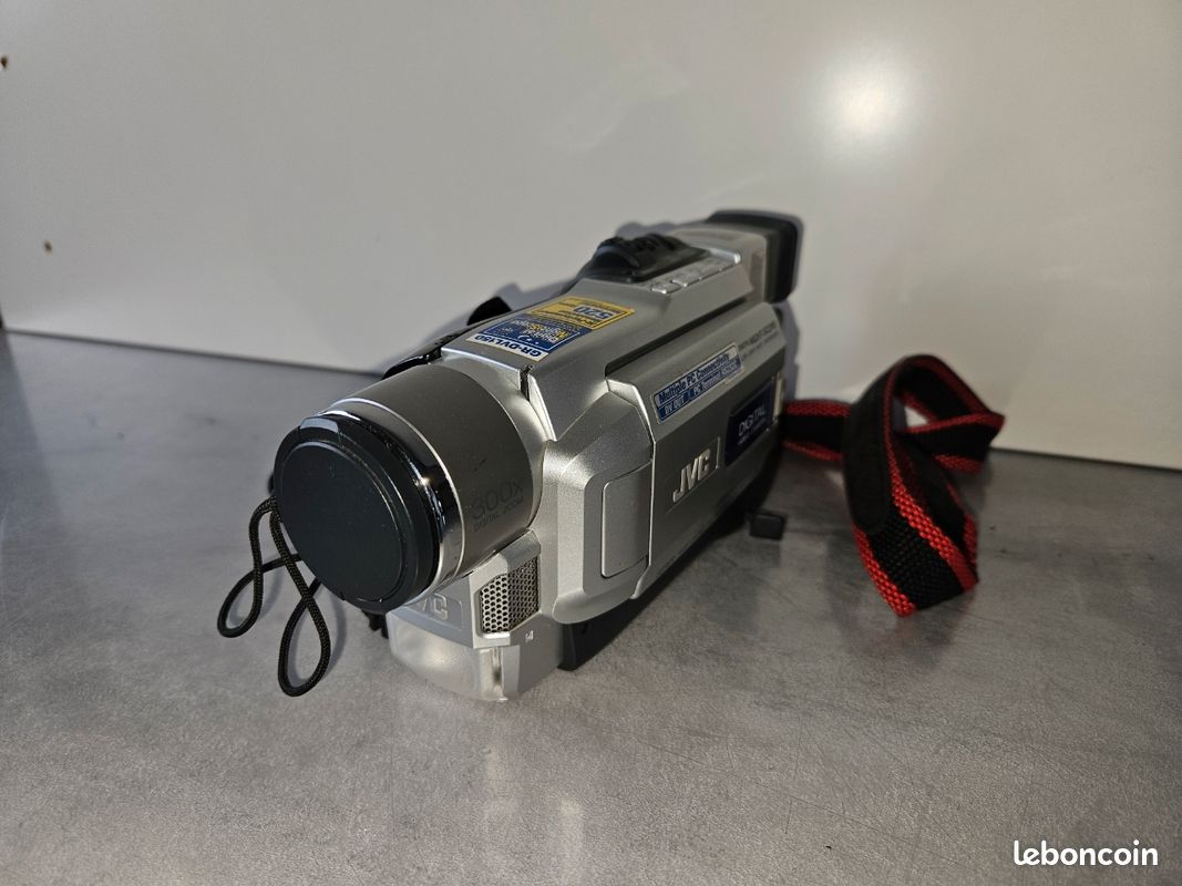 SvediTec Câble DV pour caméscope numérique JVC GR-D725E - Firewire 4/6 broches i.link - Longueur : 1,8 m