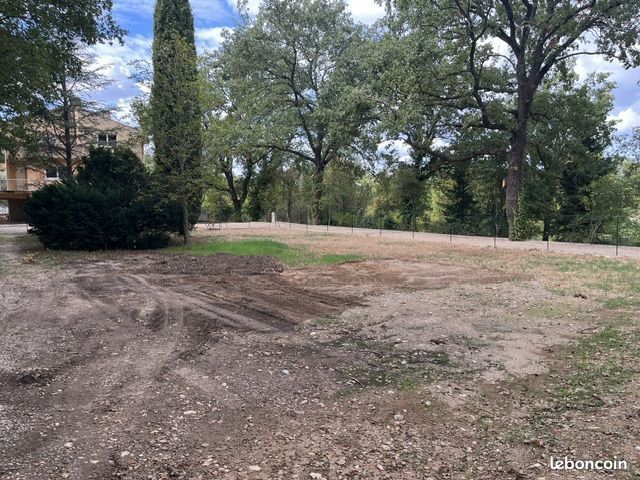 Terrain à bâtir de 1200 m² à AIX-EN-PROVENCE (13) · 579 000 €