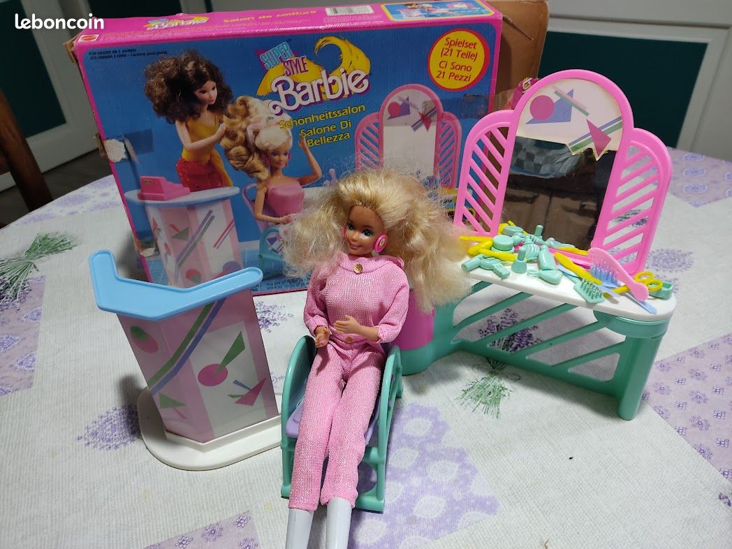 Lot Barbie vintage 1987 – Lit de Rêve + coiffeuse + accessoires - Collection