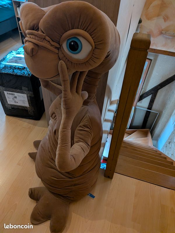 Peluche géante ET l'extra-terrestre (image 2)