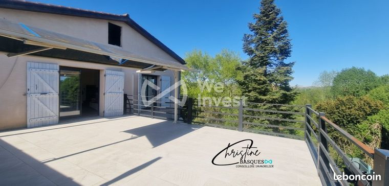 Villa 9 pièces 284 m²
