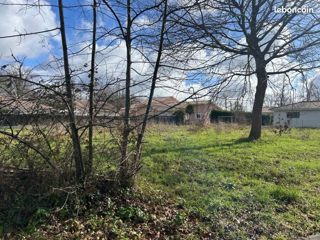 Terrain 510 m² Aureilhan · 124 000 €