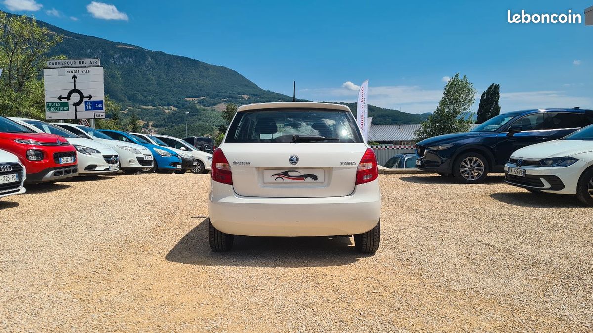 SKODA Fabia - 1.6 Tdi Active 90ch diesel (image 6)