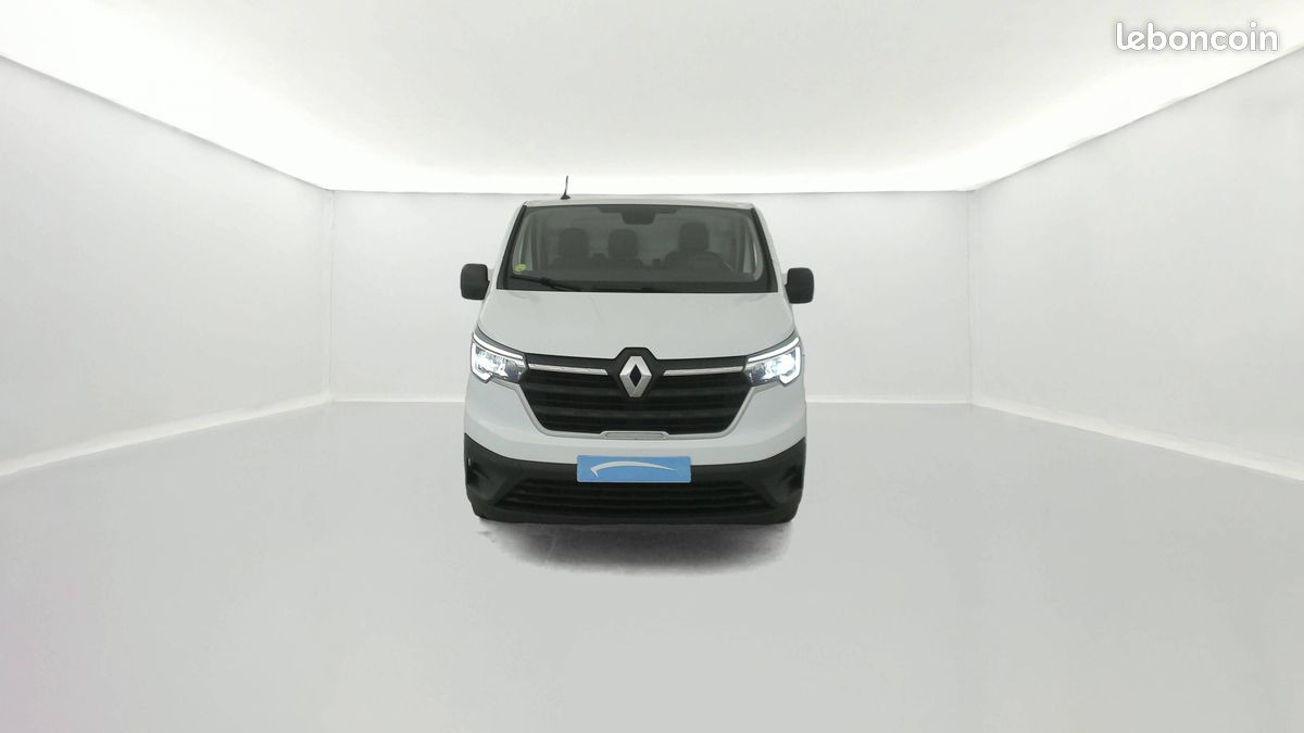 RENAULT FG CF L1H1 3T blue dci 130 E6E (image 8)