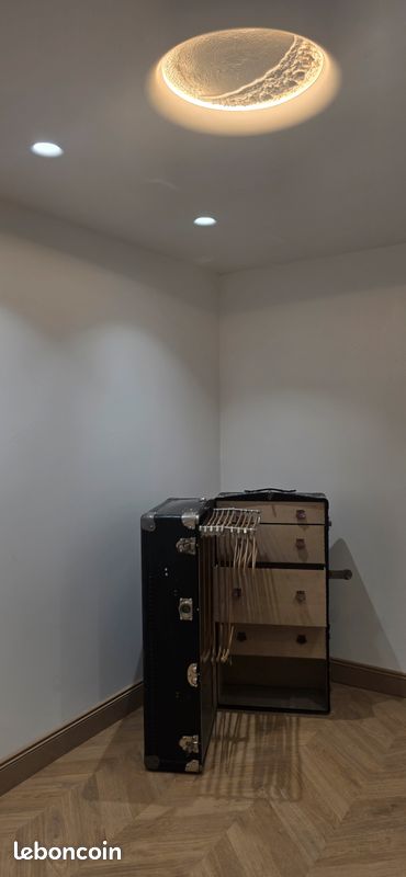 Malle Moynat wardrobe (image 2)