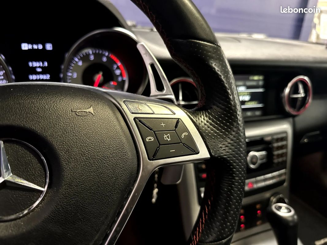 MERCEDES-BENZ Classe SLK 1.8 204ch AMG Line - Sièges chauffants et ventilés - Caméra de recul - Suivi Complet (image 26)