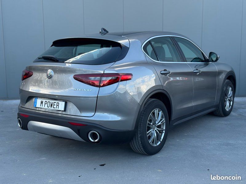 Alfa stelvio 2.2 D 210 CV EXÉCUTIVE Q4 AT8 MY19 / EXCELLENT ÉTAT (image 7)