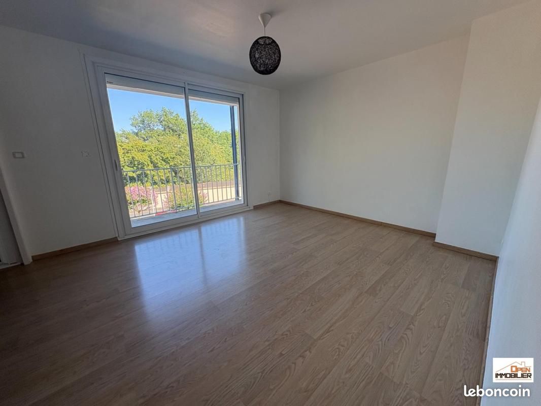 Appartement 3 pièces 75 m² · à Périgueux · 75 m² · 700 €