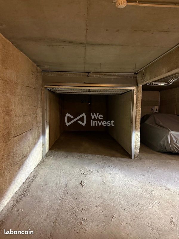Parking 10 m² · à Paris · 10 m² · 220 €