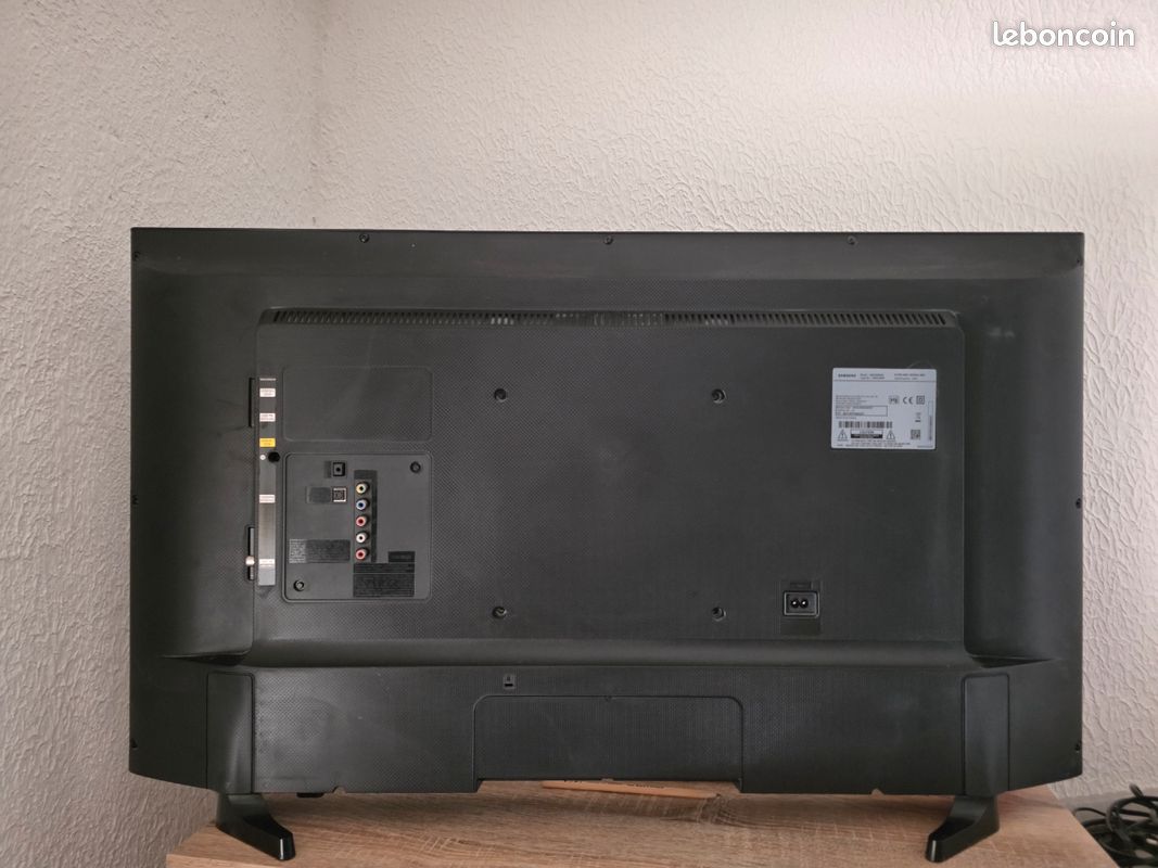 Télévision Samsung 40 pouces (image 4)