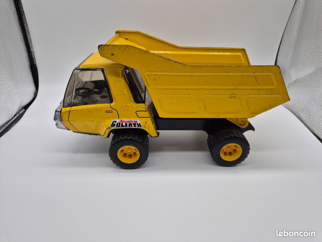 Voitures, camions et fourgons miniatures Joustra Goliath
