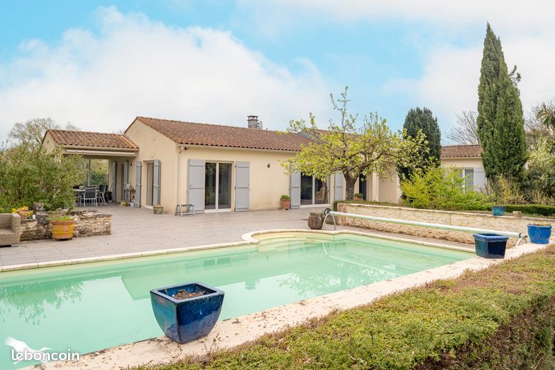 Maison 7 pièces 185 m² · à Aulnay · 185 m² · 300 000 €