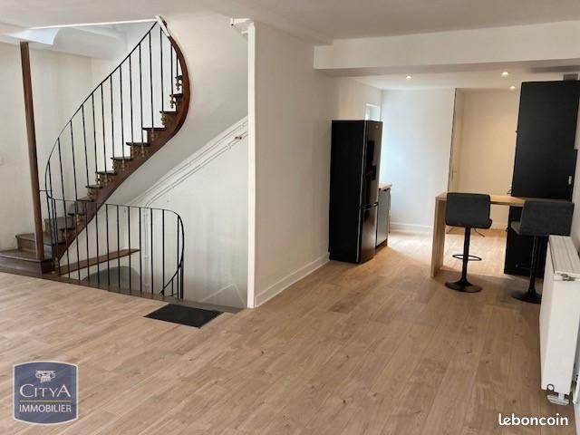 Appartement 5 pièces 110 m² · à Nolay · 110 m² · 699 €/mois