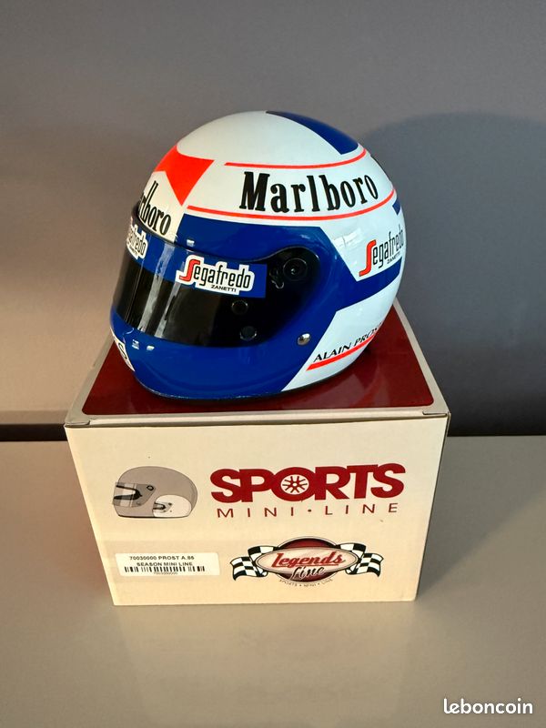 LOT DE 2 Pin's Casque Alain Prost Marlboro 1 dos doré 1 dos noir EUR 4 LOT DE 2 Pin's Casque Alain Prost Marlboro 1 dos doré 1 dos noir EUR 4