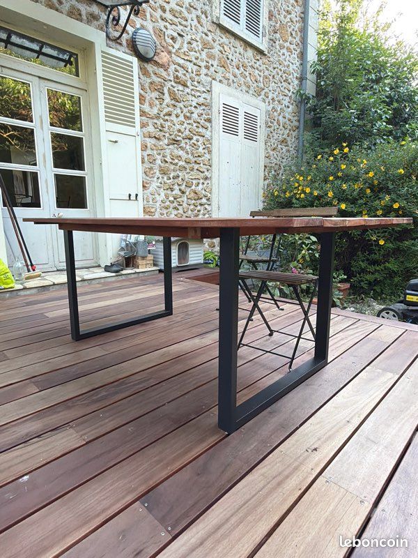 Table de jardin en bois (Muiracataria) (image 4)