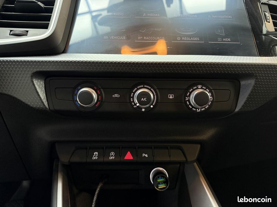 AUDI A1 Sportback 1.0 25 TFSI - 95 Buisness Line / CarPlay / Crit\'air 1 (image 20)