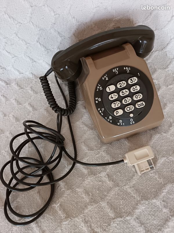 téléphone portable vintage avec clavier Photo Stock - Alamy
