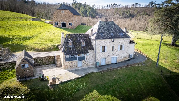 Propriété 8 pièces 200 m²