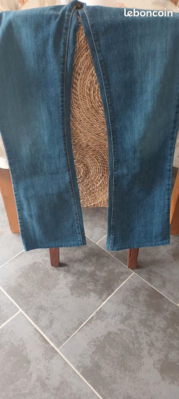 Jeans Levis 525 (image 3)