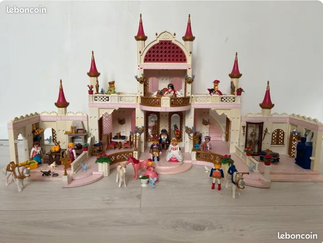 Château playmobil 4250 avec 8 univers 4241,4252,4253,4254,4255,4256