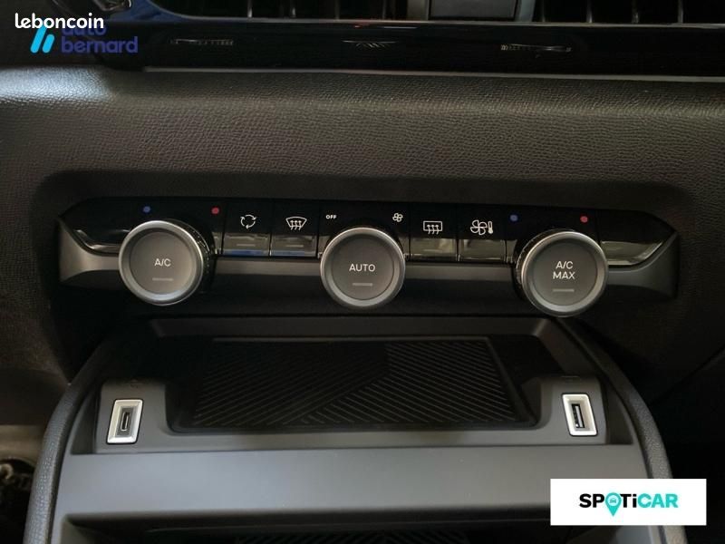 Citroen C4 1.2 Hybride 145ch S&S MAX Automatique (image 16)