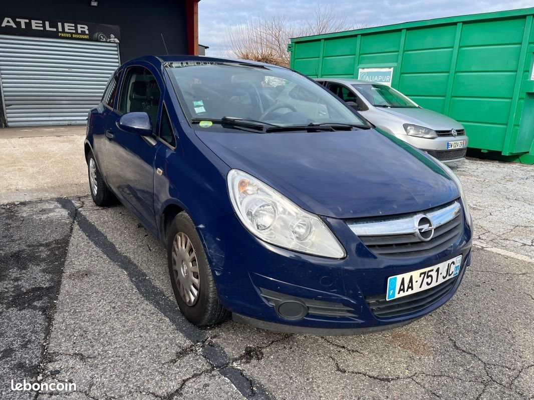 Opel Corsa 1.2 - 80 Twinport Essentia (image 1)
