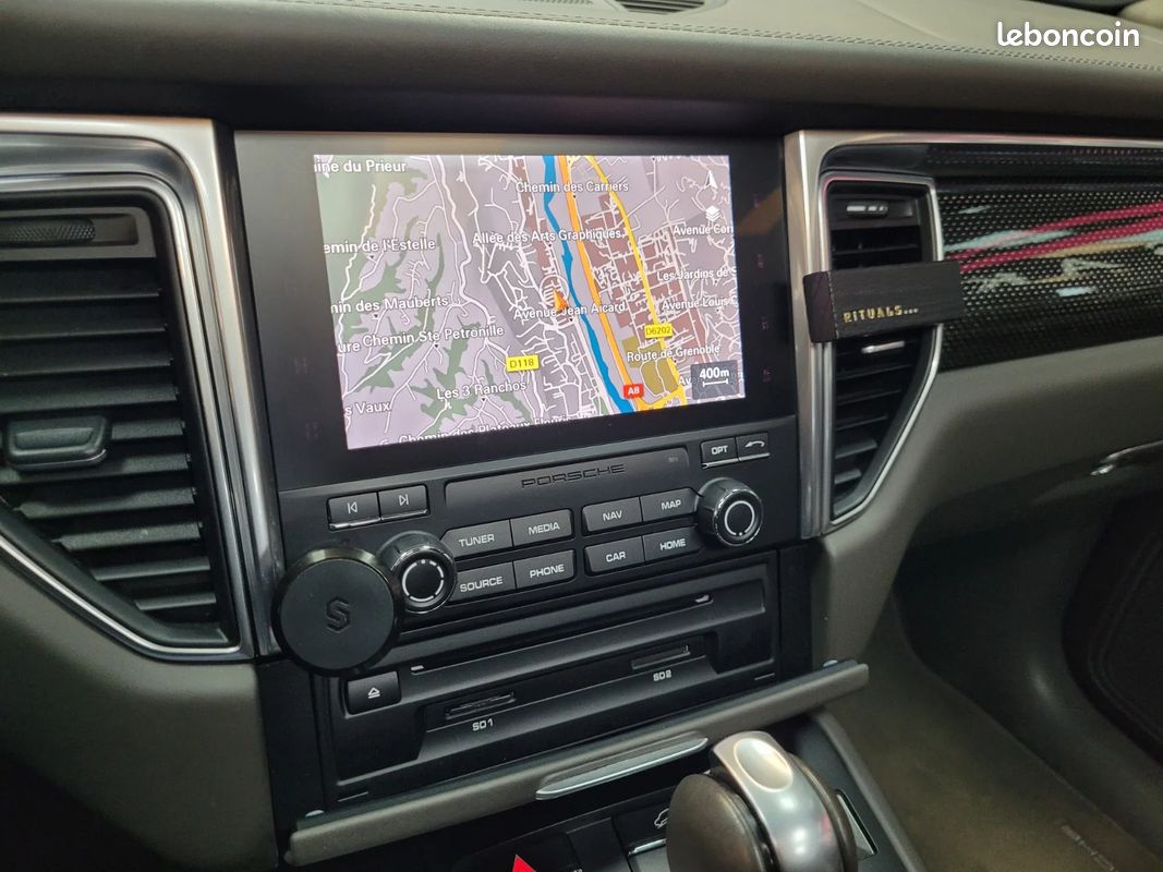 PORSCHE MACAN Diesel 3.0 V6 258 ch S PDK / SUPERBE ETAT - 2EME MAIN - ENTRETIEN PORSCHE - TOIT OUVRANT - BOSE (image 26)