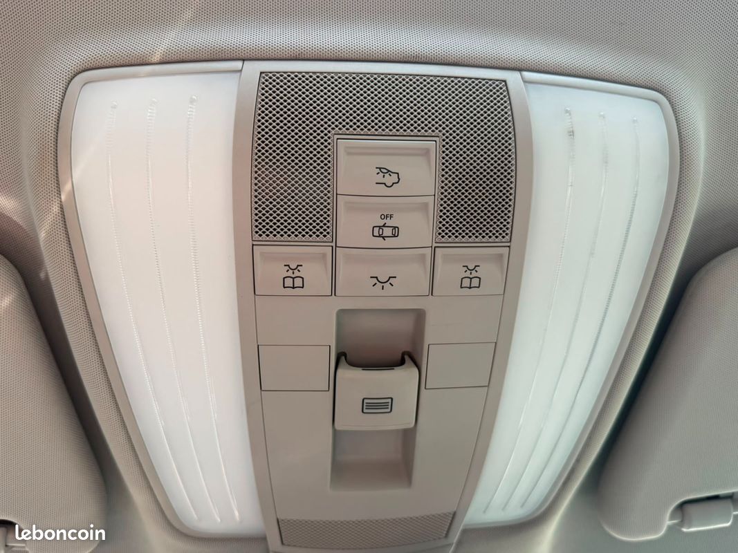 MERCEDES-BENZ Classe E Berline 220 CDi 2.1 CDI 16V DPF BlueEFFICIENCY 7G-TRONIC 170 cv - TOIT OUVRANT - SIEGES ELECTRIQUES (image 28)