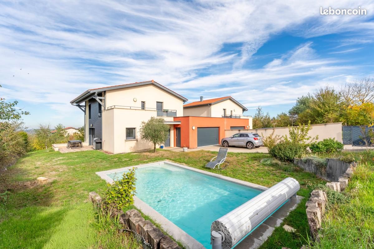 Maison 5 pièces 125 m² · à La Tour-de-Salvagny · 125 m² · 660 000 €