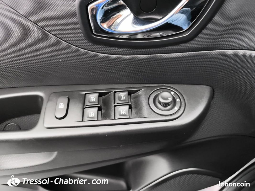RENAULT Captur TCe 90 Energy E6 Intens (image 12)