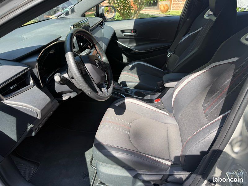 Toyota Corolla 1.8 GR toit ouvrant (image 8)