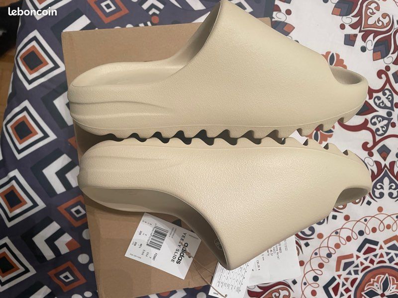 Yeezy slide pure taille 39/40.5 (image 3)