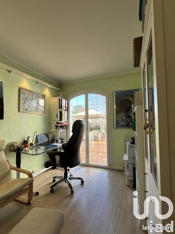 https://img.leboncoin.fr/api/v1/lbcpb1/images/04/78/b7/0478b7b293580cac157a769d0d5ca4120fba0a33.jpg?rule=ad-image
