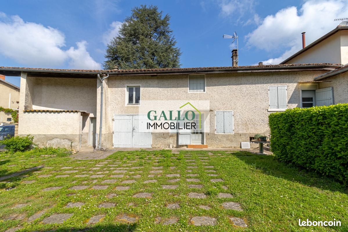 Appartement 3 pièces 47 m² · à Oytier-Saint-Oblas · 47 m² · 69 000 €