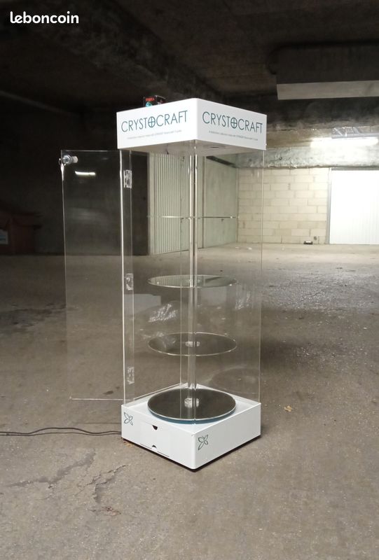 Vitrine rotative avec éclairage en acrylique - 90x28 cm (image 1)