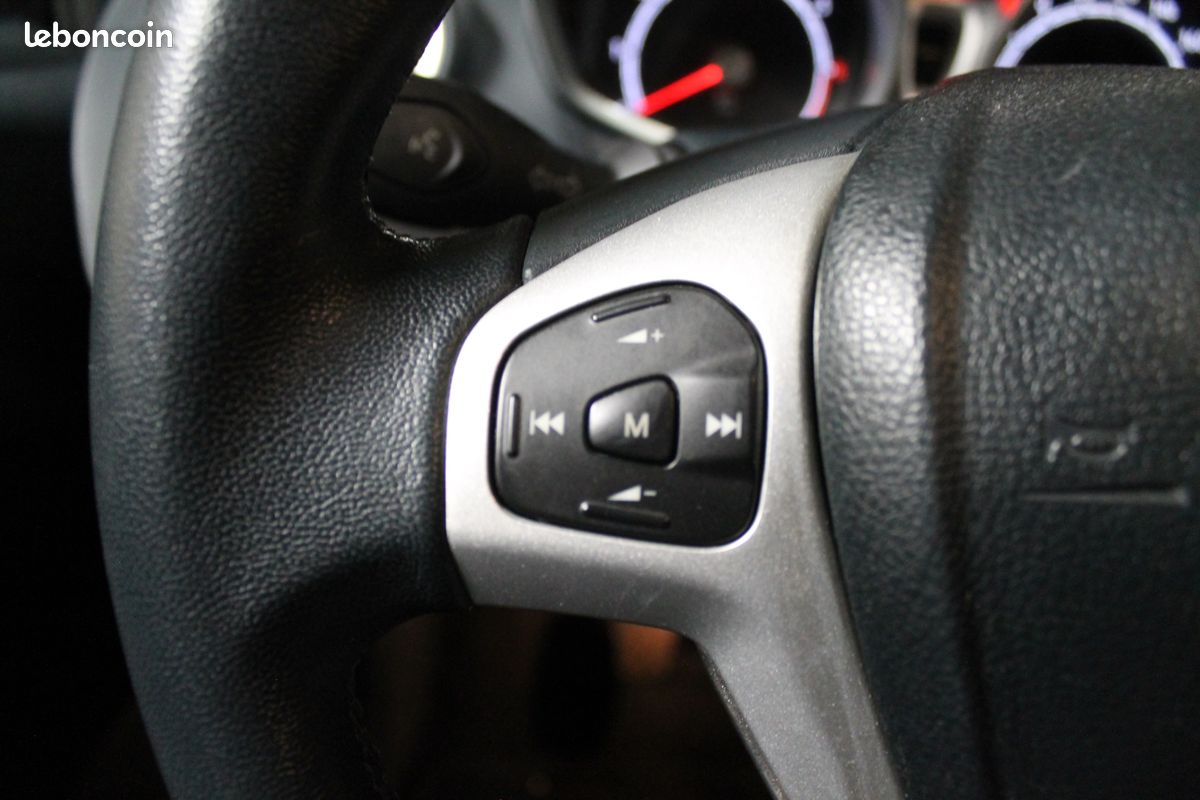 FORD FIESTA 1.6 TIVCT 120 TITANIUm (image 11)