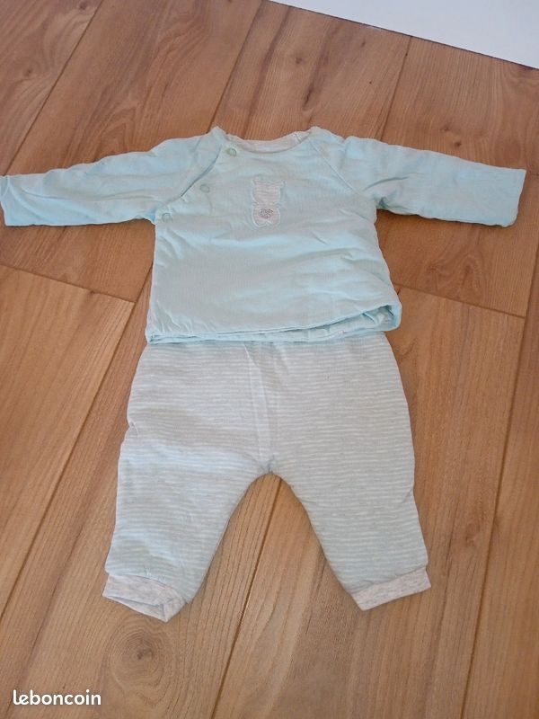 Lot de vêtements bébé taille 1/3 mois (image 3)
