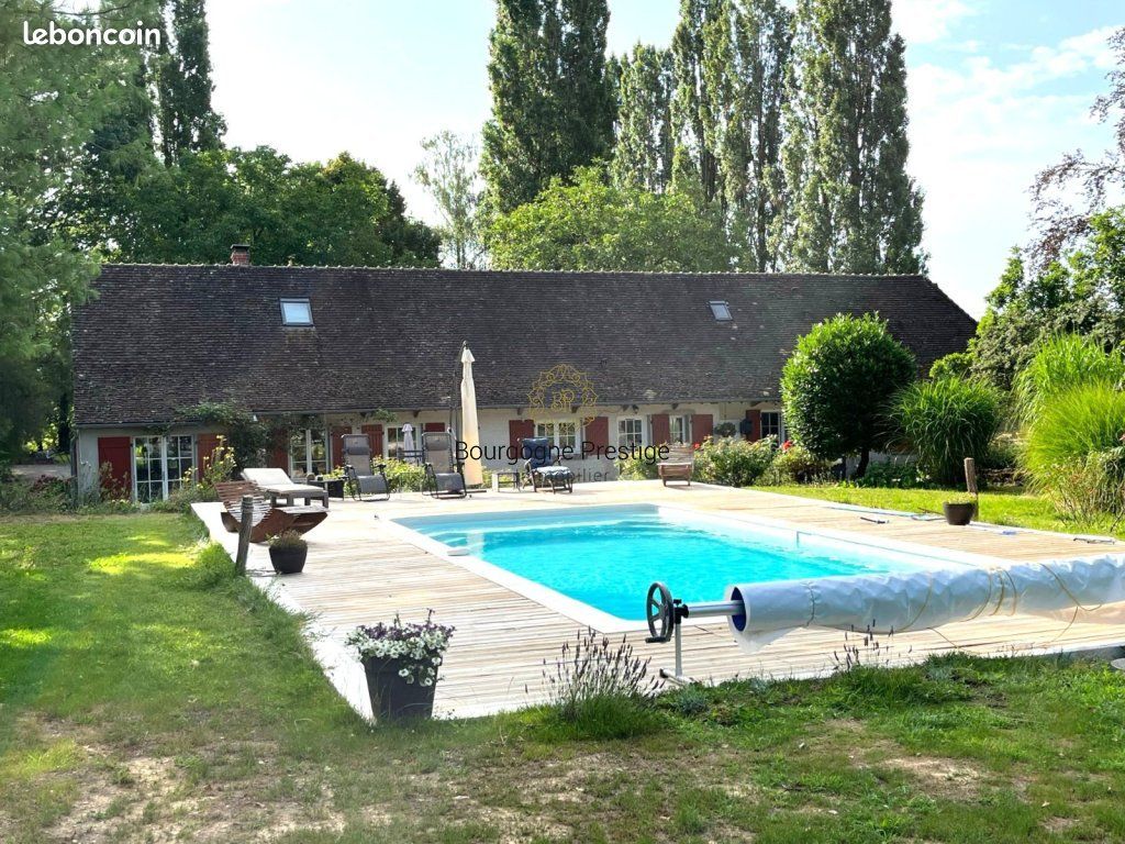 Maison 7 pièces 184 m² · à Simandre · 184 m² · 399 000 €