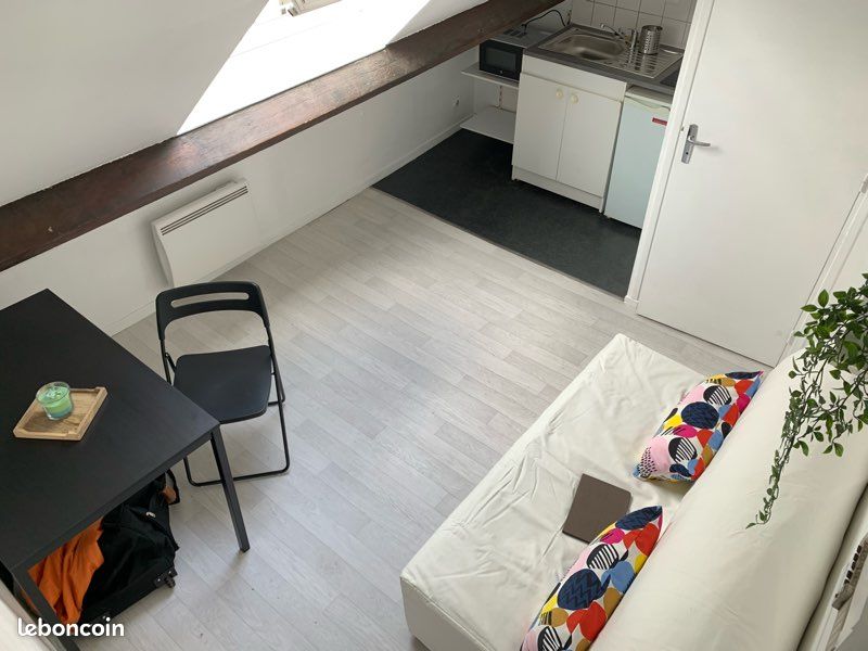 Appartement 1 pièce 14 m² · à Lille · 14,1 m² · 440 €