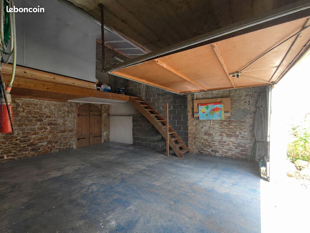 Parking 52 m² · à Chars · 52 m² · 400 €