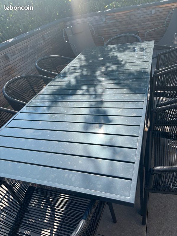 Table de jardin (image 2)